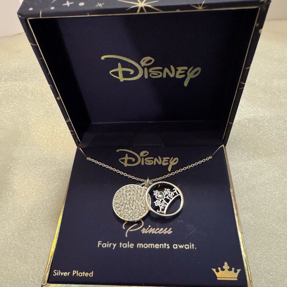 Disney Necklace “Fairy Tale Moments Await”
chain 9” + 2” silver plated New NIB